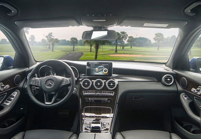 dán nội thất Mercedes GLC200